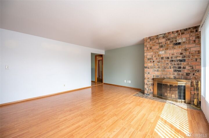 Property Photo:  11918 SE 252nd Place  WA 98030 