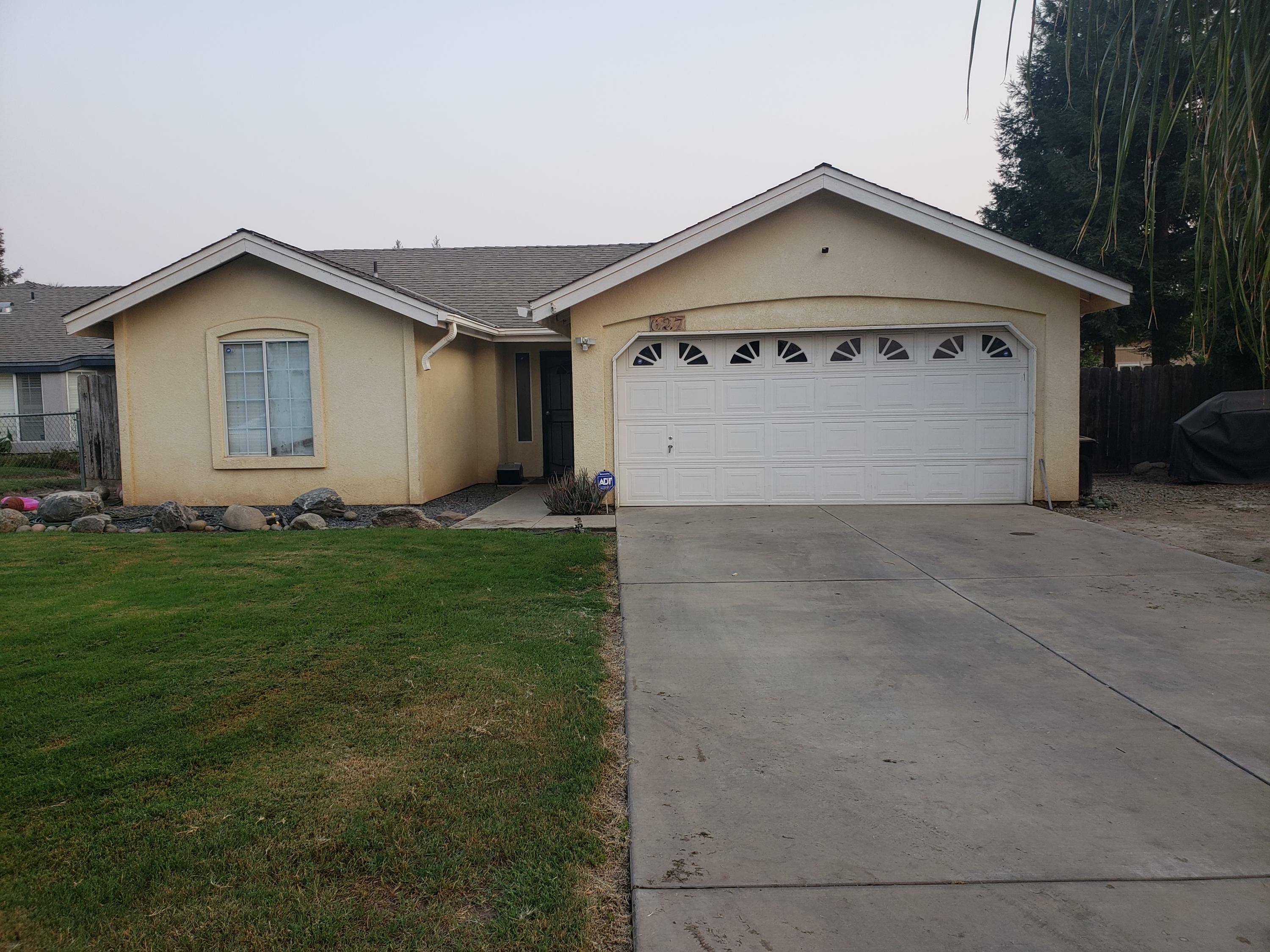 627 Teddy Street  Farmersville CA 93223 photo