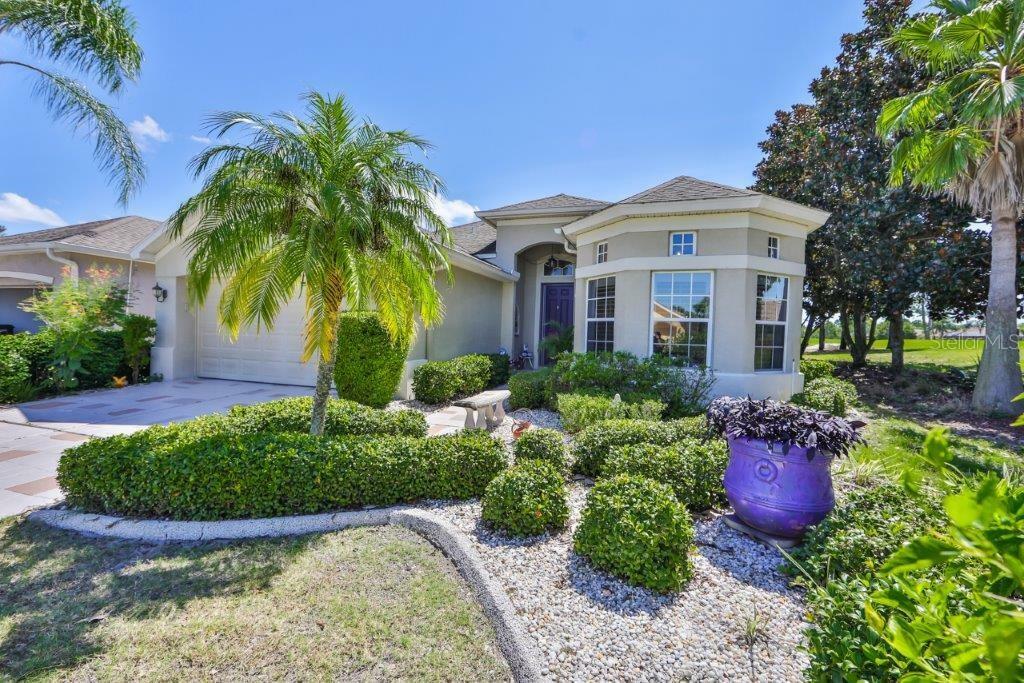 Property Photo:  1206 Emerald Dunes Drive  FL 33573 