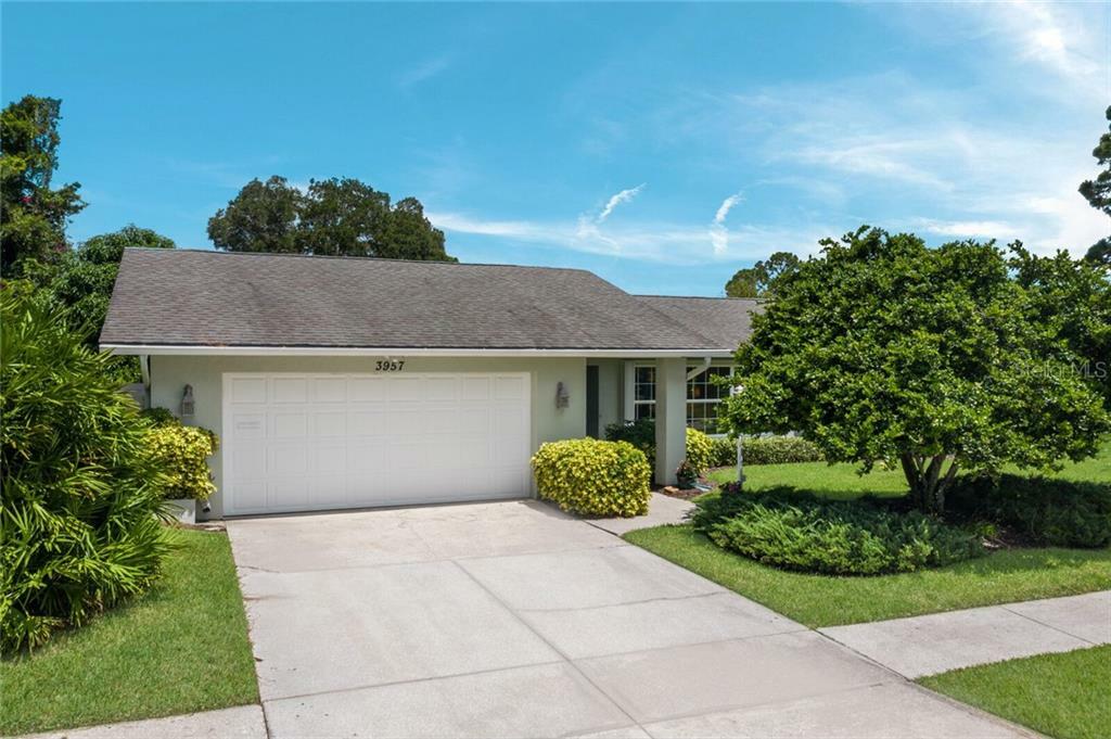 Property Photo:  3957 Lemonwood Drive  FL 34232 