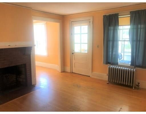 Property Photo: 4 Avalon Pl 2R MA 01609