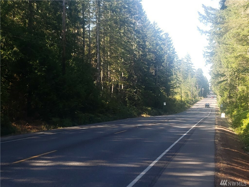 Property Photo: 13702 Peacock Hill Ave WA 98335
