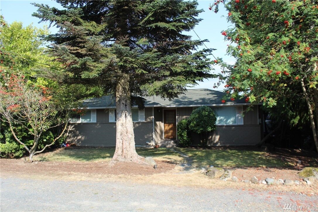 Property Photo: 16307 2nd Dr SE WA 98012