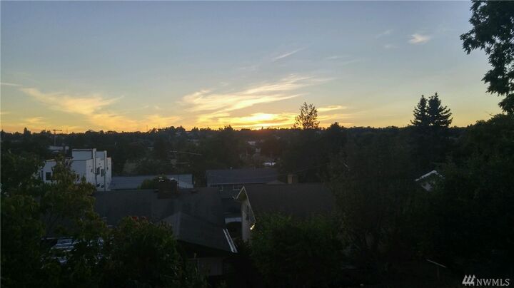 4910 S Holly St  Seattle WA 98118 photo