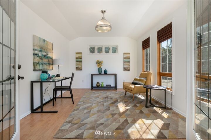 Property Photo: 11020 Palatine Avenue N WA 98133