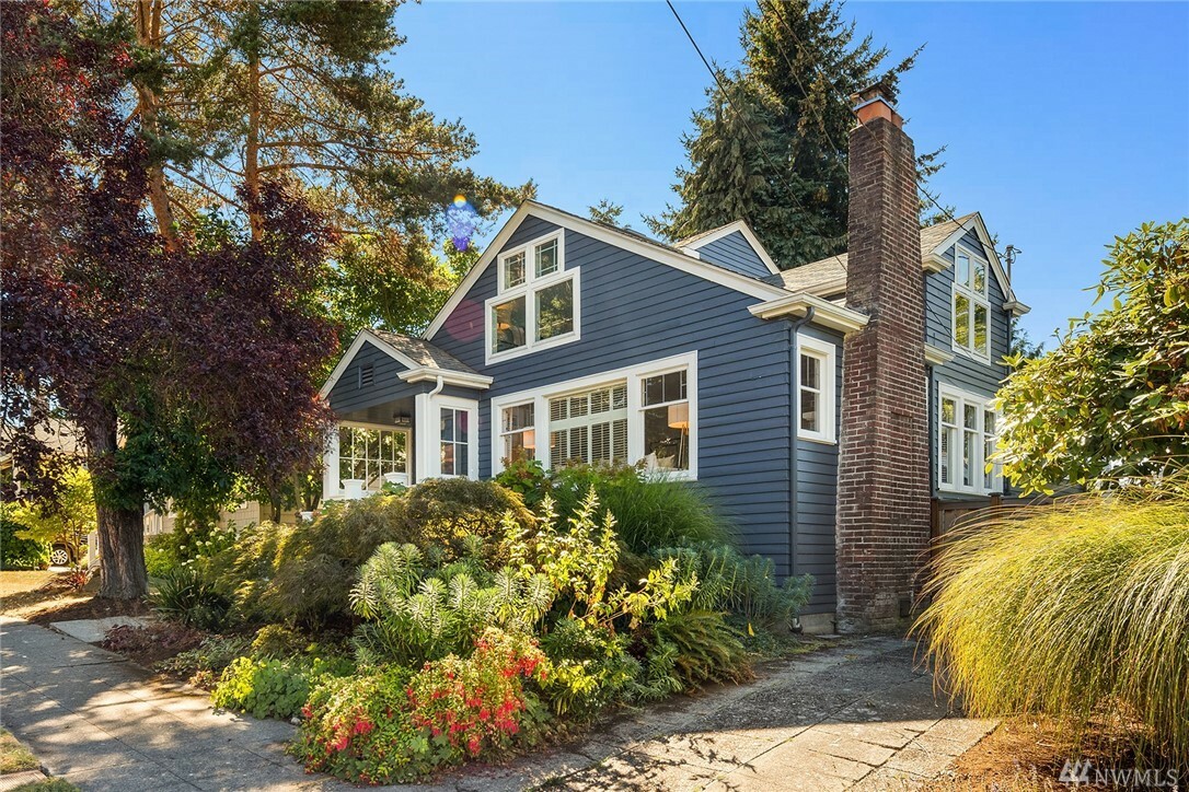 Property Photo: 7341 18th Ave NE WA 98115