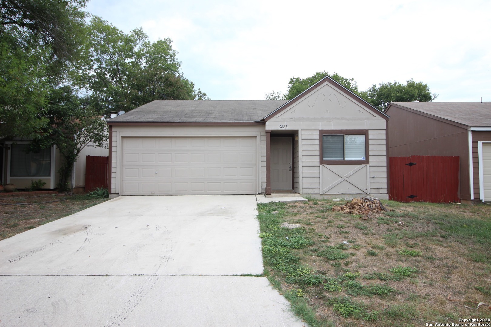 Property Photo:  9823 Village Briar  TX 78250 