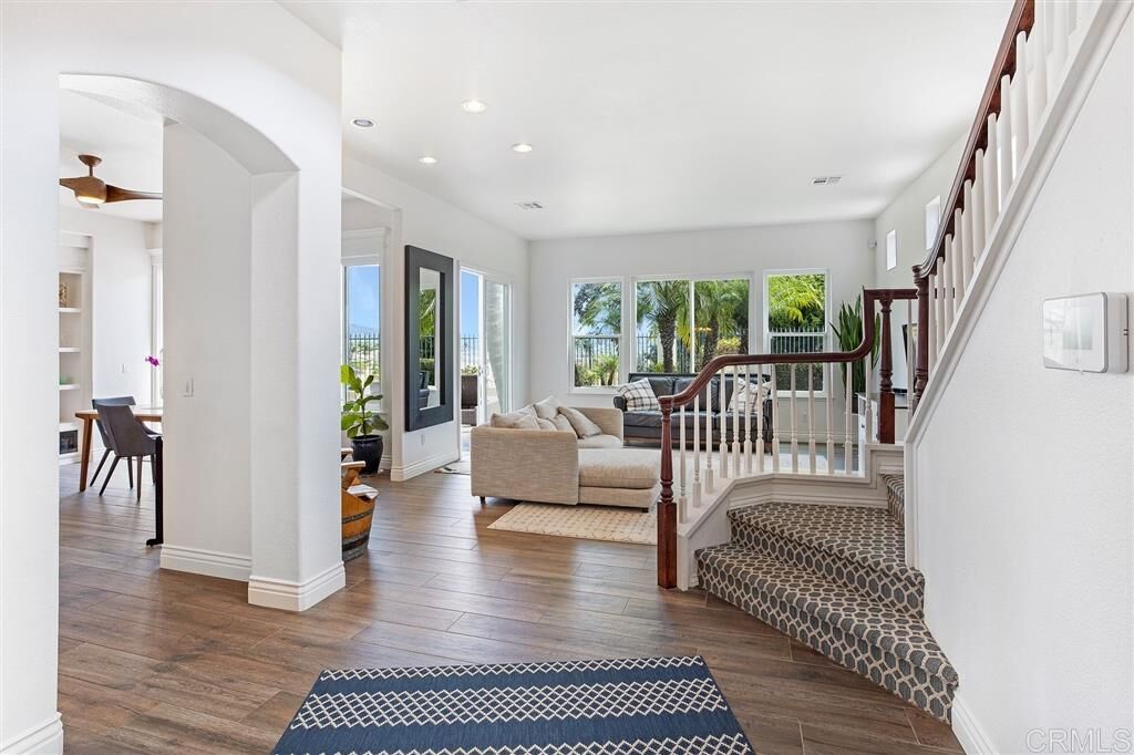 Property Photo:  1695 Robin Pl  CA 92011 