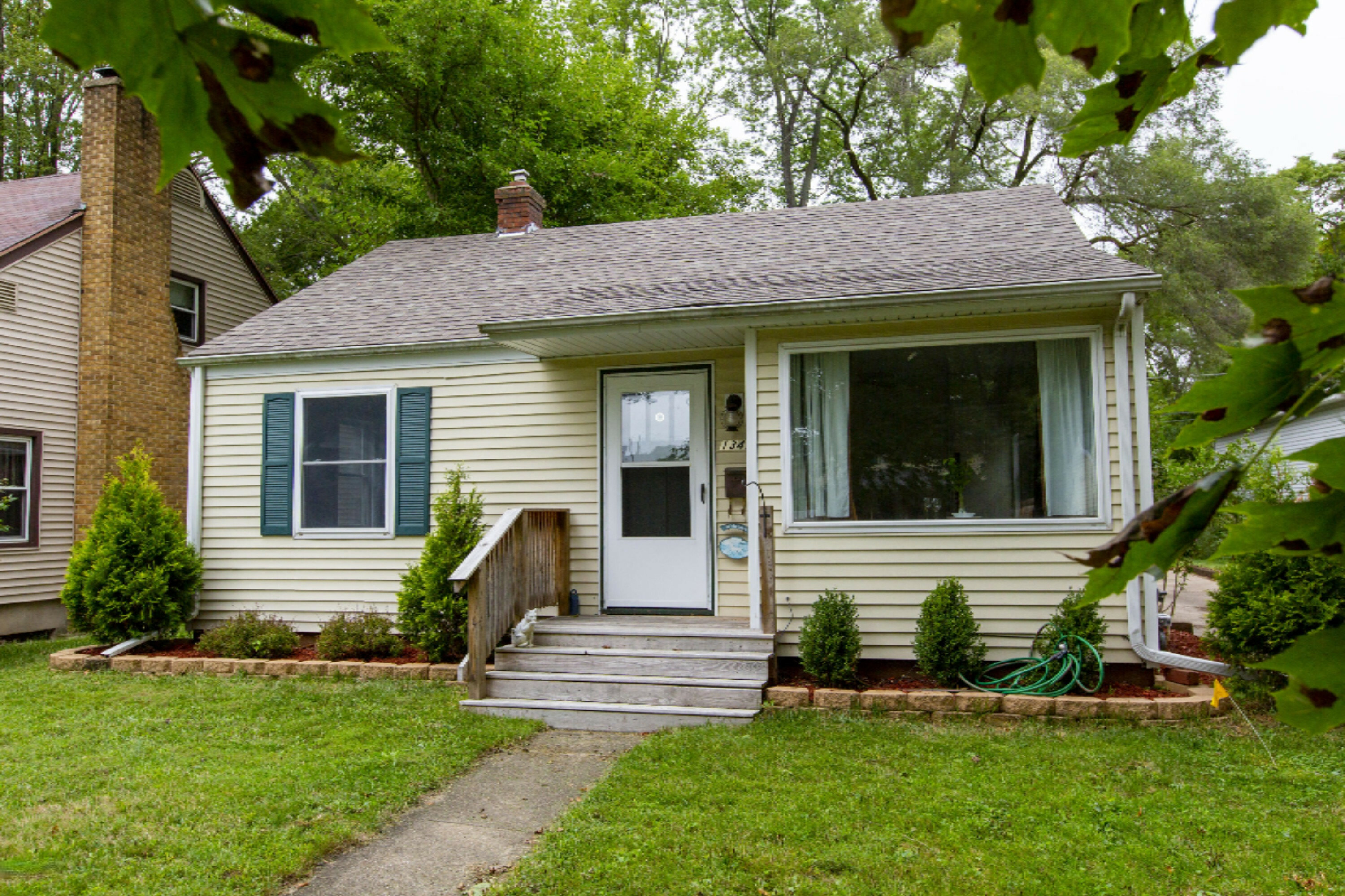 Property Photo:  1347 Sheffield Avenue  MI 49120 