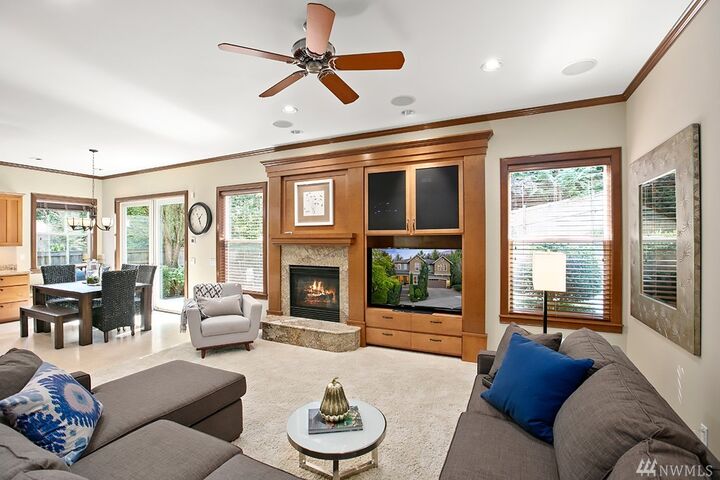 Property Photo:  391  Sky Country Way NW  WA 98027 