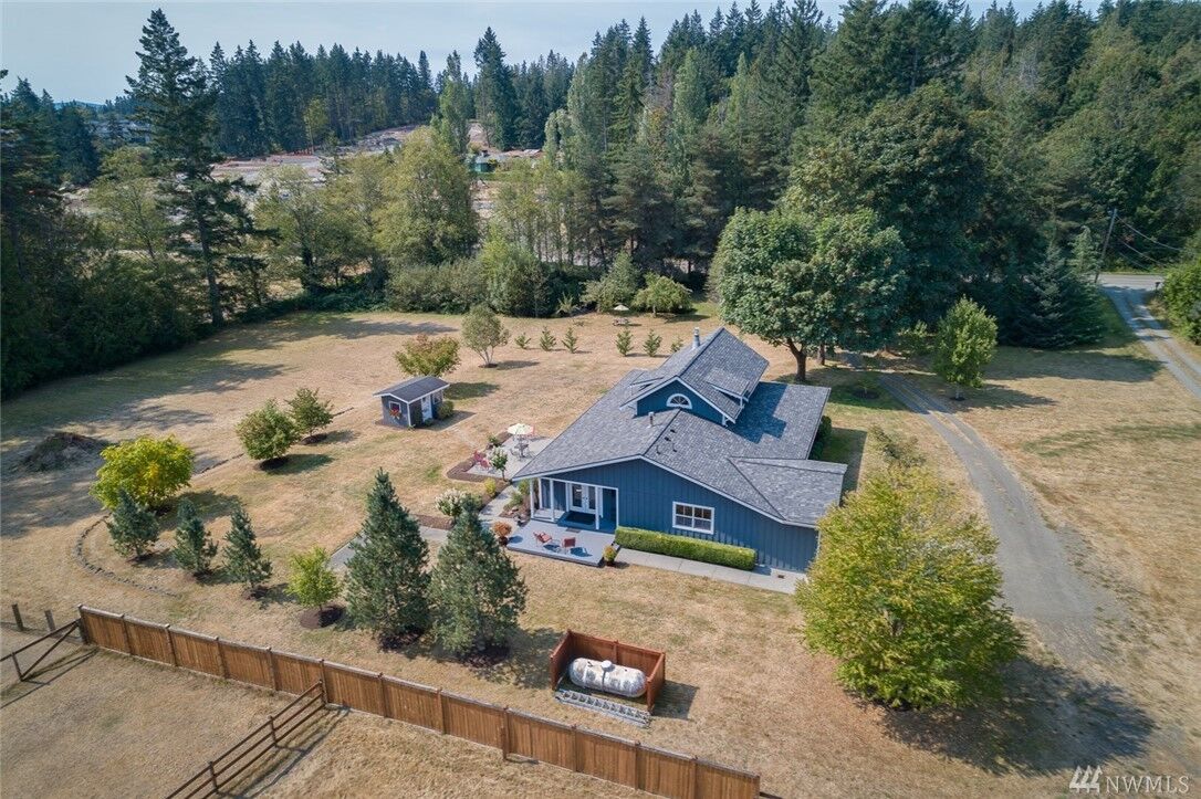 Property Photo:  19252  Noll Road NE  WA 98370 