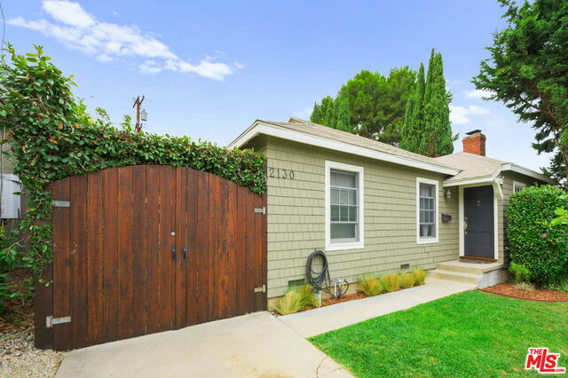 Property Photo:  2130 Yorkshire Ave  CA 90404 