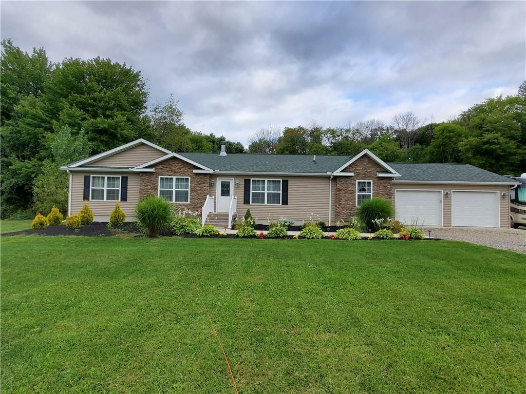 Property Photo:  21784 Hunter Road  PA 16335 