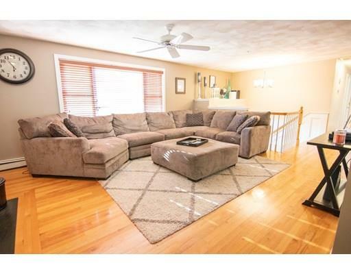 Property Photo: 5 Galvin Circle (End) MA 01880