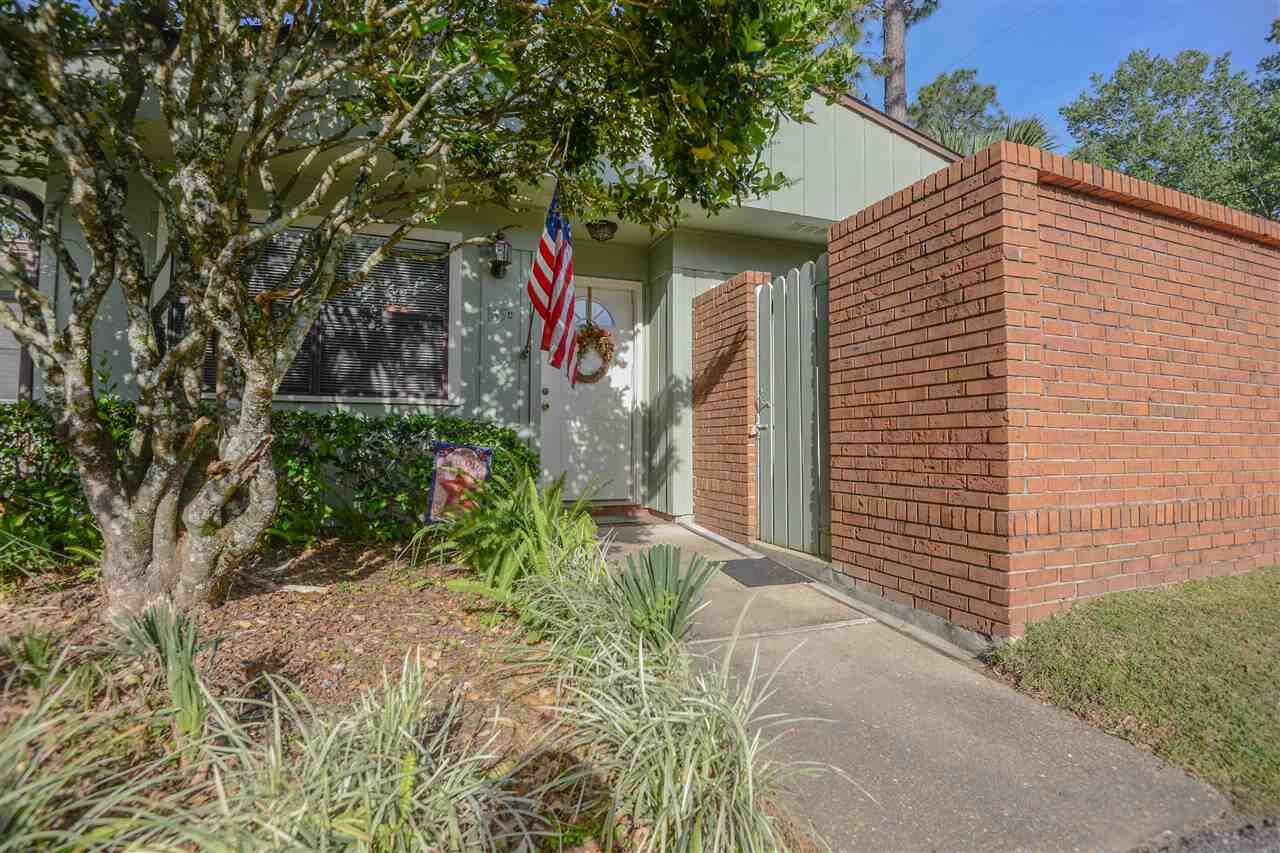Property Photo: 165-A SE Villas Ct FL 32303