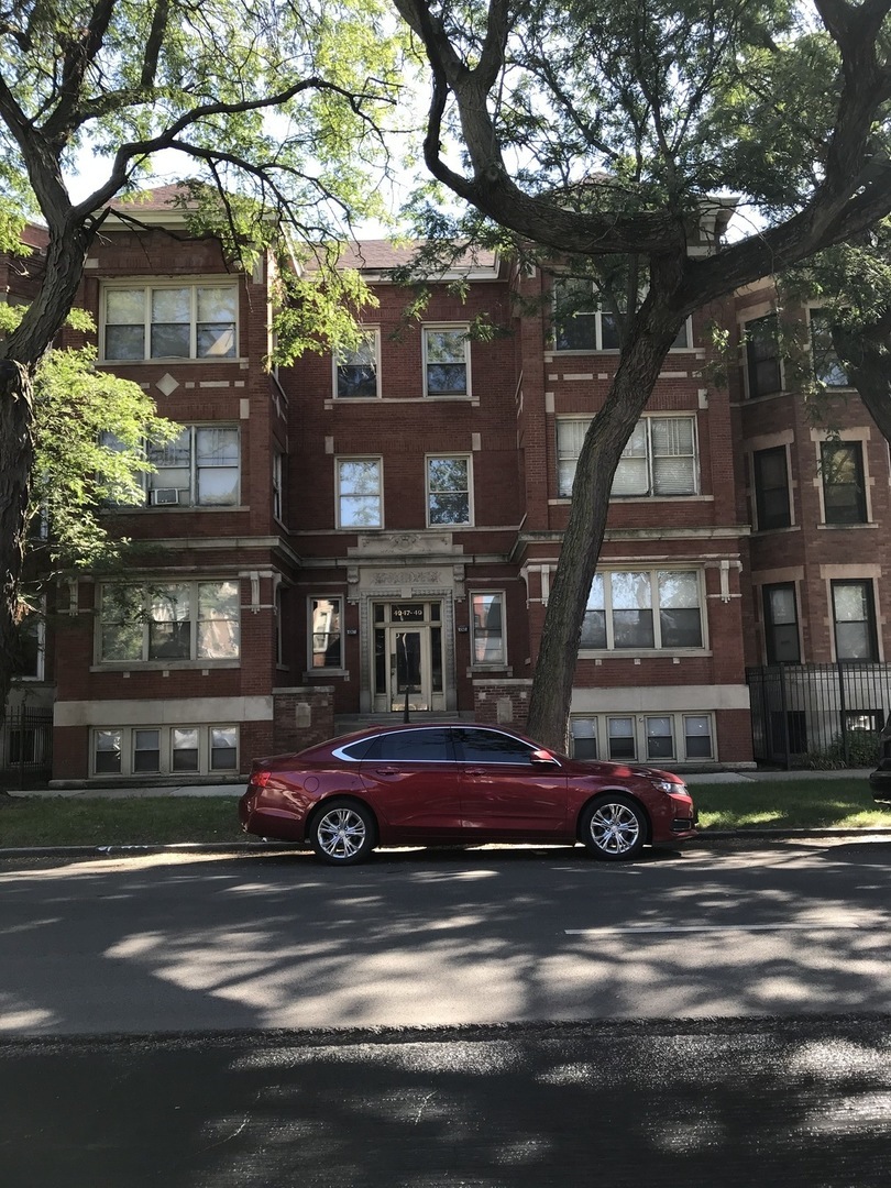 Property Photo: 4947 South Michigan Avenue 1 IL 60615