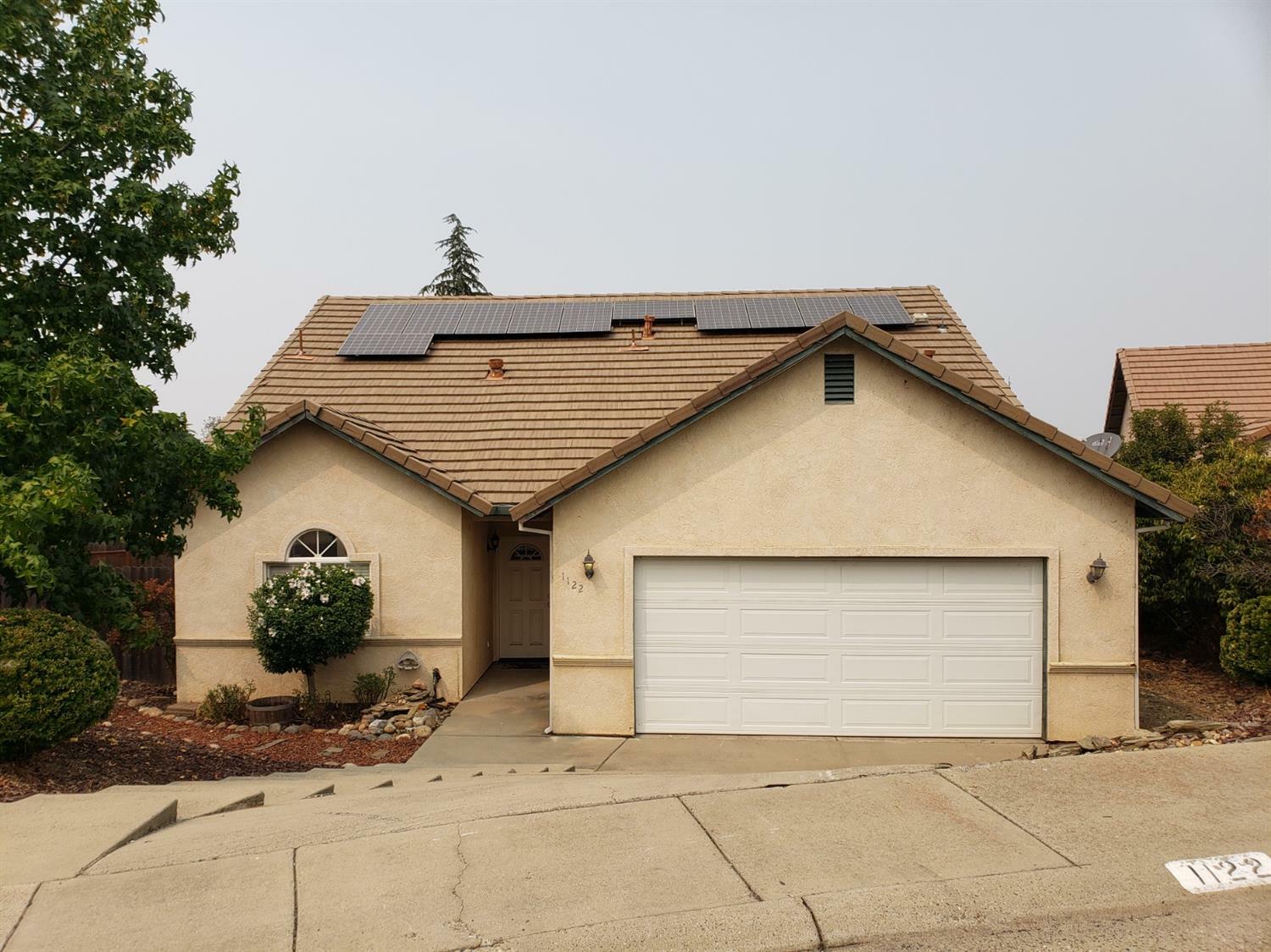 Property Photo:  1122 Mockingbird Lane  CA 95252 