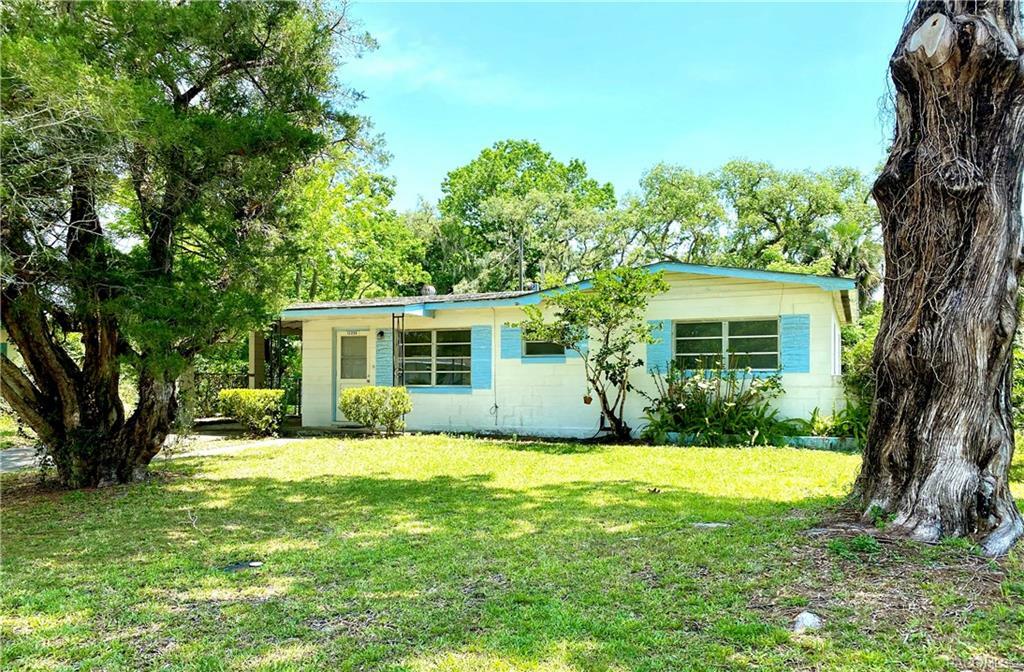 Property Photo:  10396 Eastside Avenue  FL 34601 