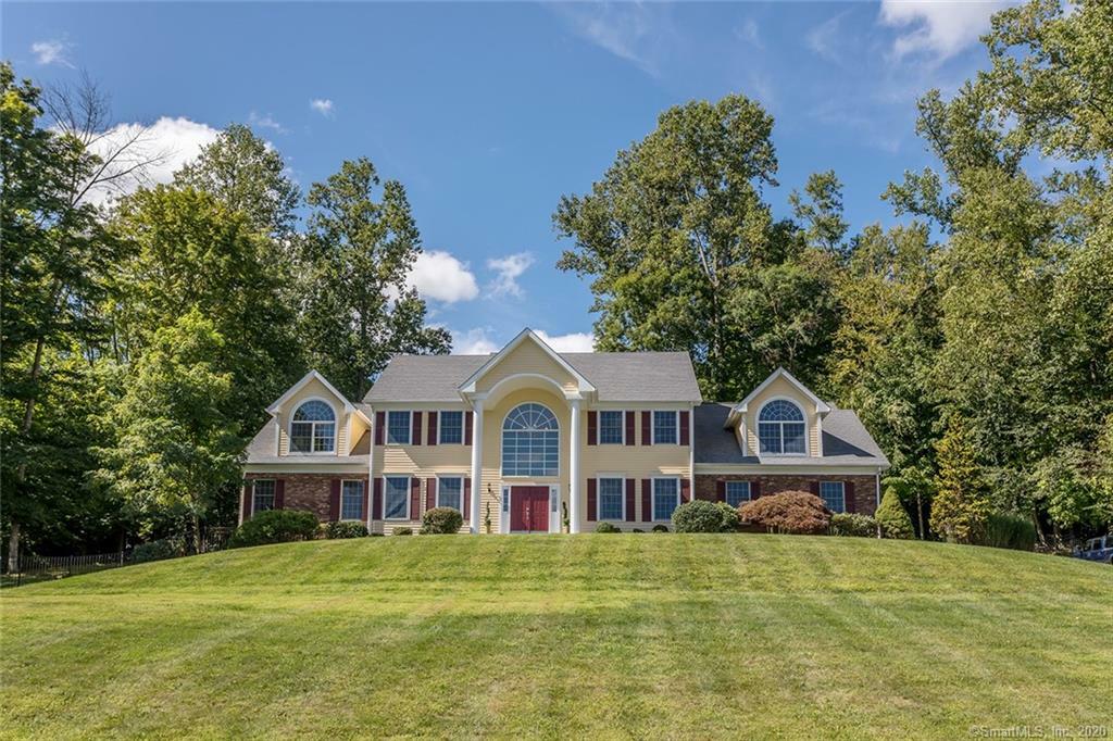 Property Photo: 8 Misty Brook Lane CT 06812