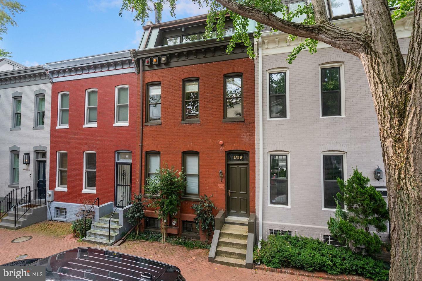 Property Photo:  1518 Swann Street NW 3  DC 20009 