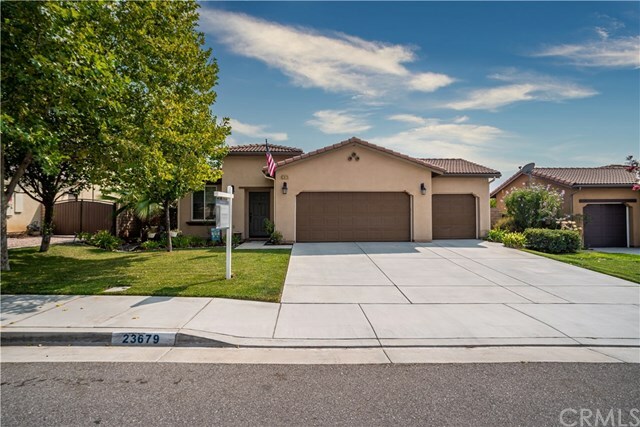 Property Photo: 23679 Glazebrook Road CA 92595