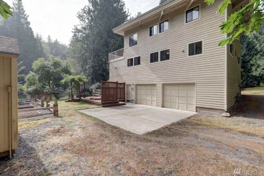 Property Photo:  32307 SE 58th St  WA 98024 