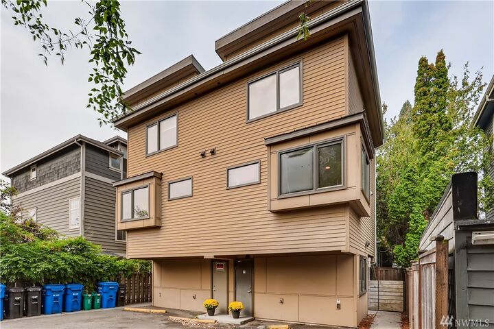 1119 N 85th Street B  Seattle WA 98103 photo