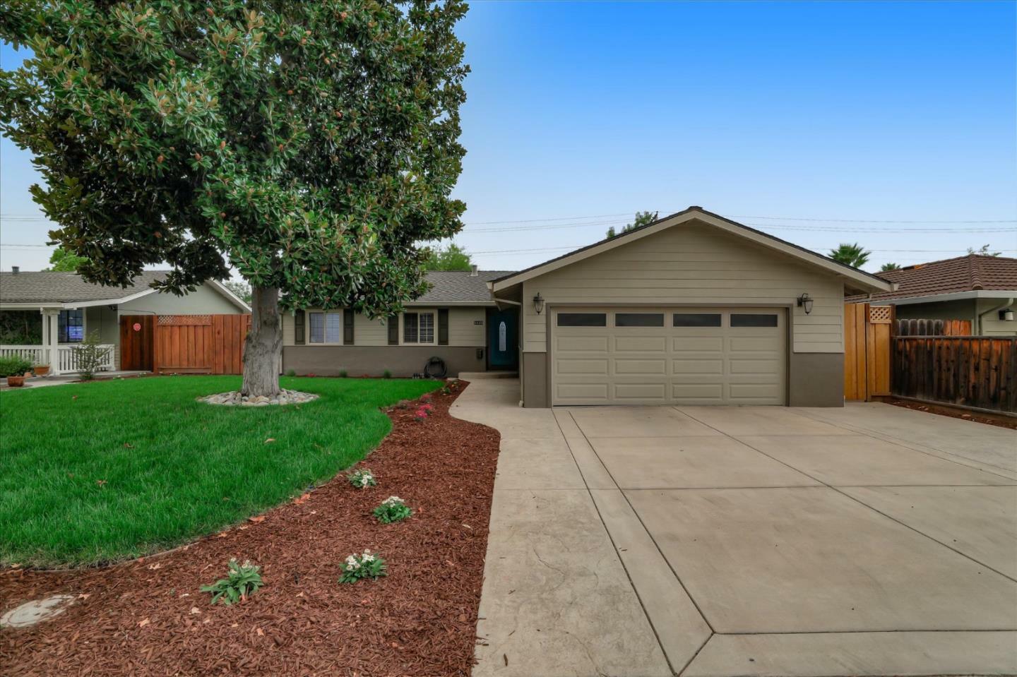 Property Photo: 1423 Bryan Avenue CA 95118
