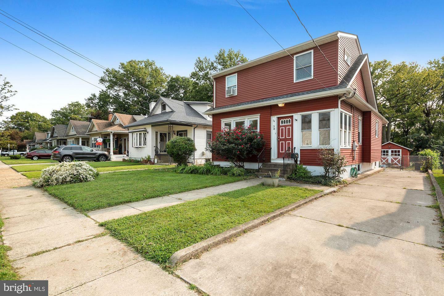 Property Photo:  38 Ridgeway Avenue  NJ 08107 