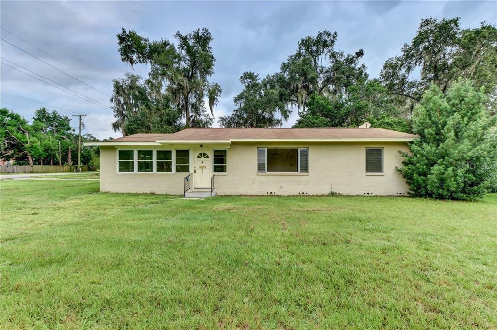 Property Photo:  627 Howard Avenue  FL 32763 