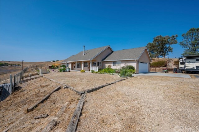 Property Photo: 2980 Tamara Lane CA 93465