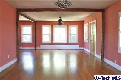 Property Photo: 833 Tipton Terrace CA 90042