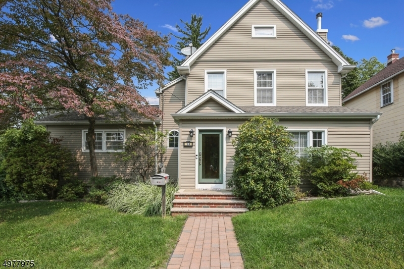 Property Photo:  33 Arlington Ave  NJ 07856 