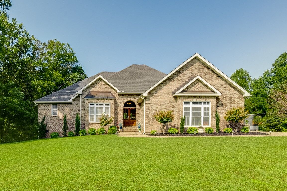 Property Photo:  101 Jacobs Way  TN 37025 