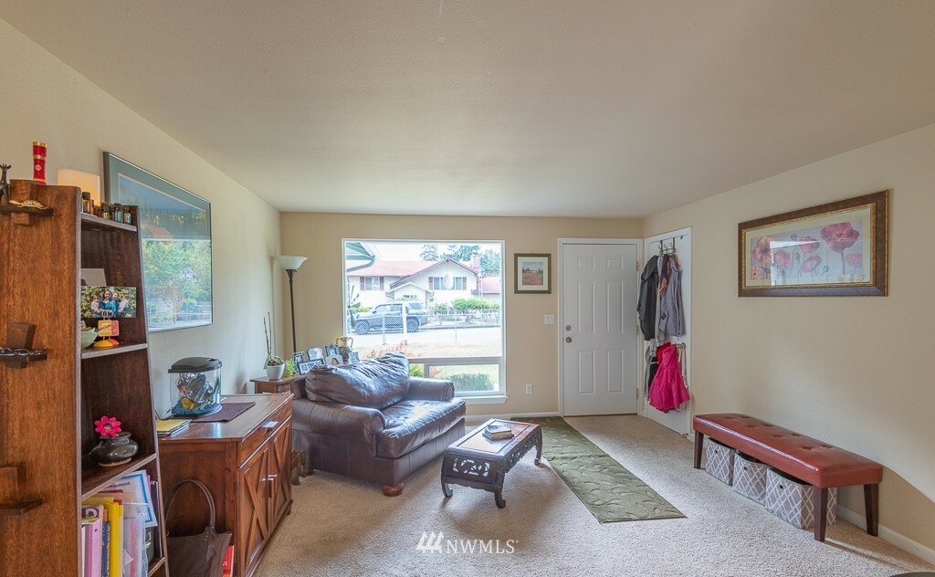 Property Photo:  616 NE Normandy Drive  WA 98310 