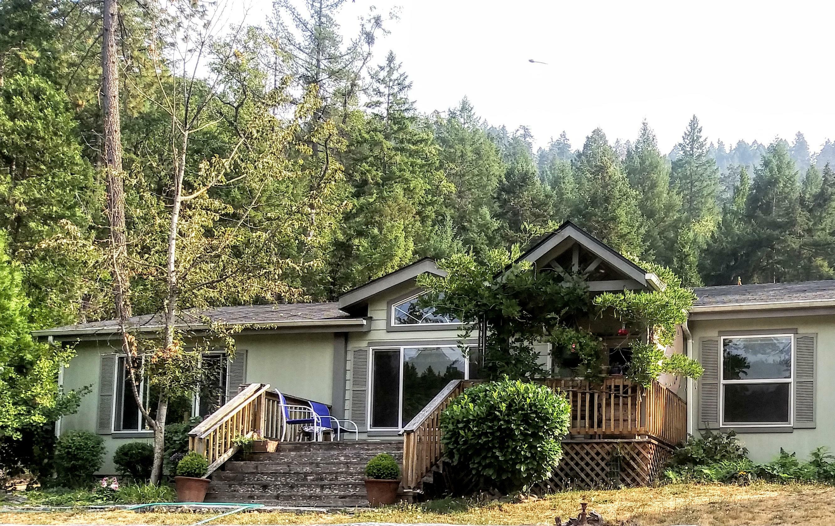 Property Photo: 1715 Limpy Creek Road Road OR 97527