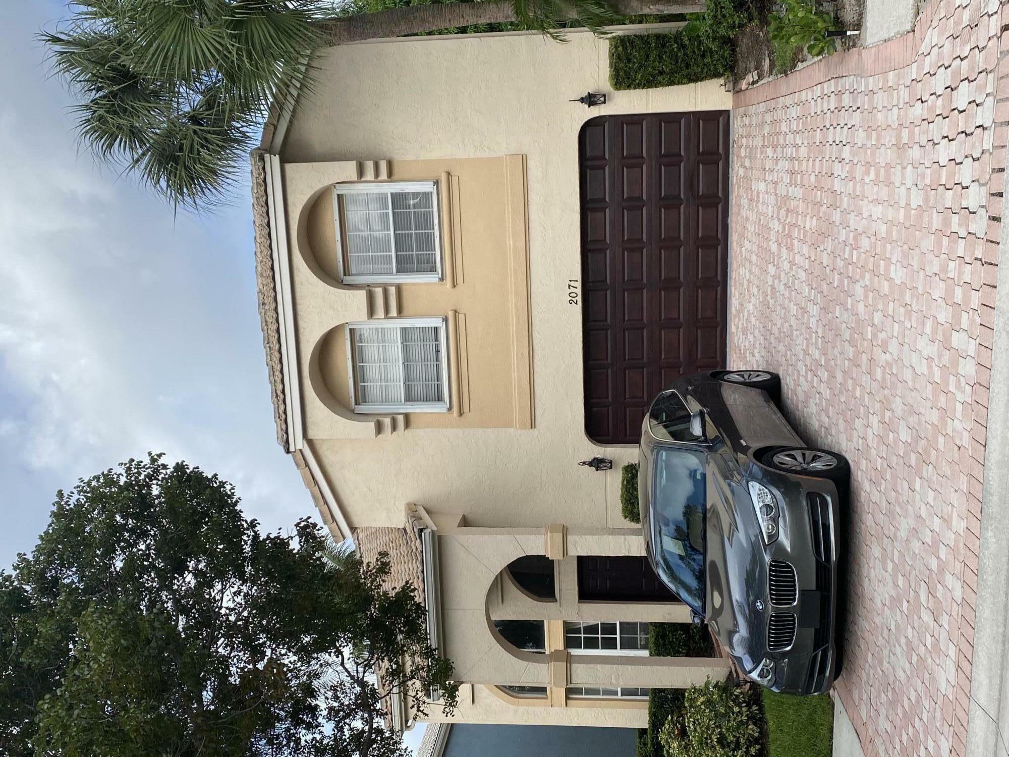 Property Photo: 2071 Chagall Circle FL 33409