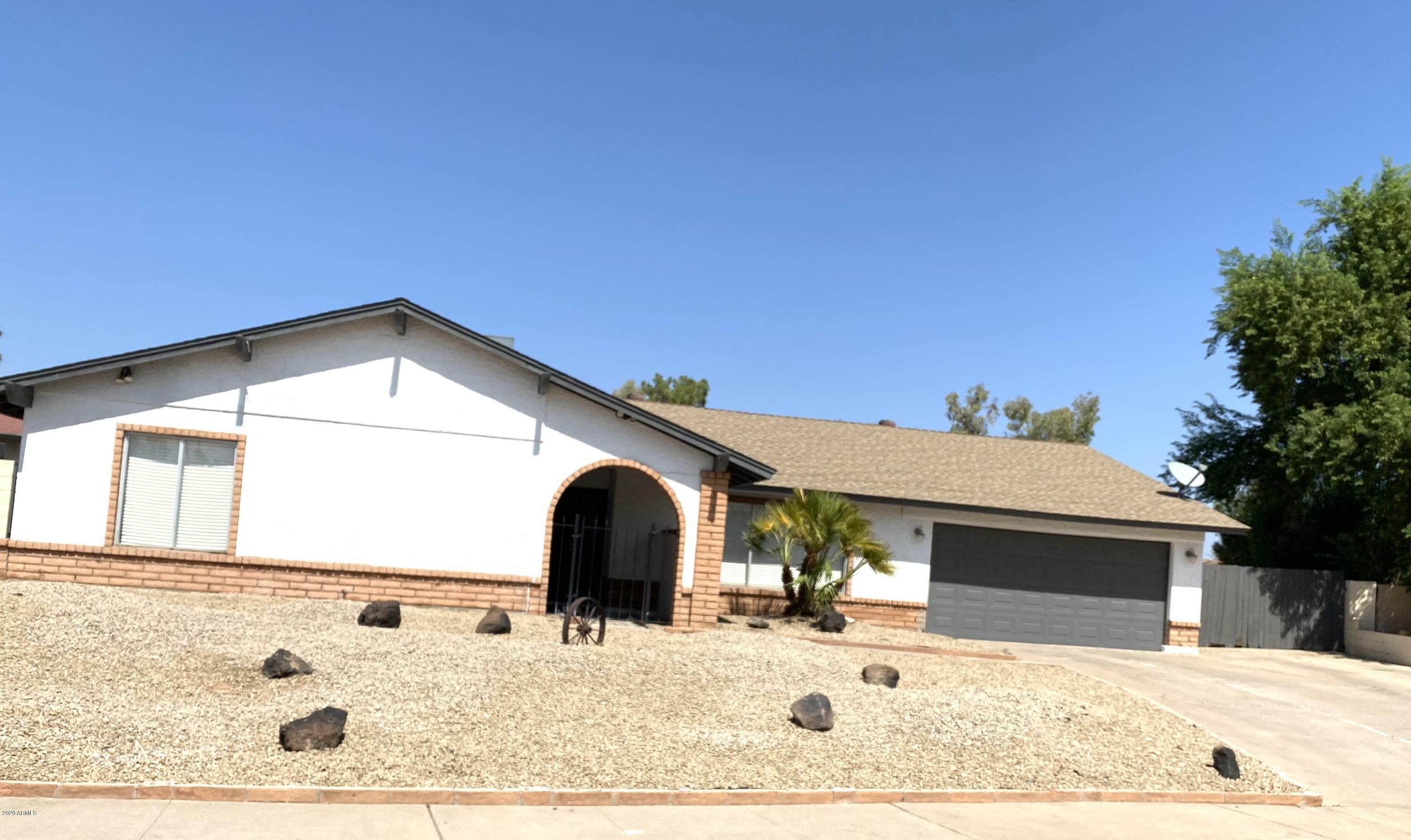 Property Photo:  604 W Plata Avenue  AZ 85210 