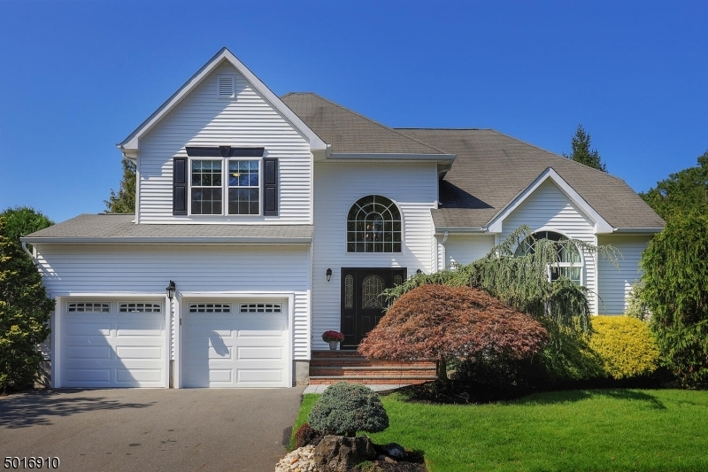 Property Photo: 7 Treeview Cir NJ 07076