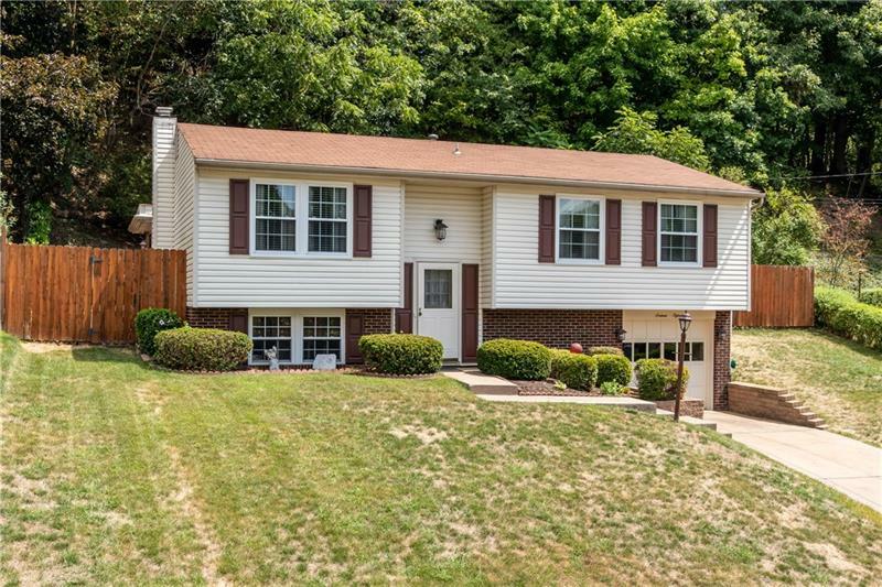 Property Photo:  1615 Shawmut Dr  PA 15116 