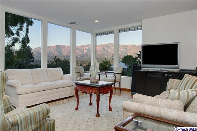 Property Photo:  1151 Heatherside Road  CA 91105 