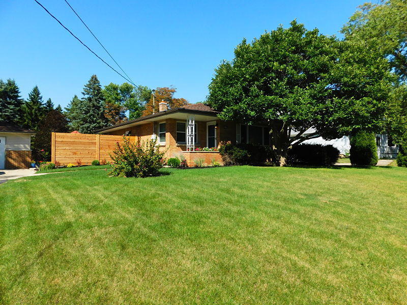 Property Photo: 2342 W Goldcrest Ave WI 53221