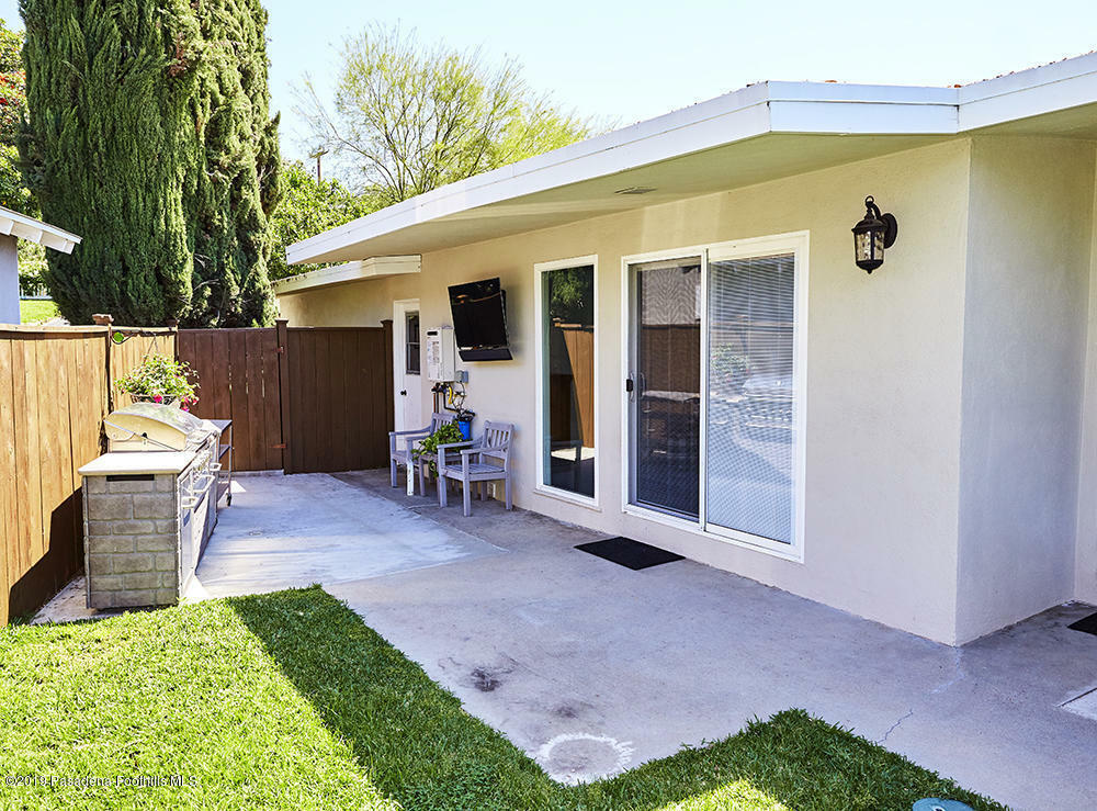 Property Photo: 2622 Pontiac Street CA 91214