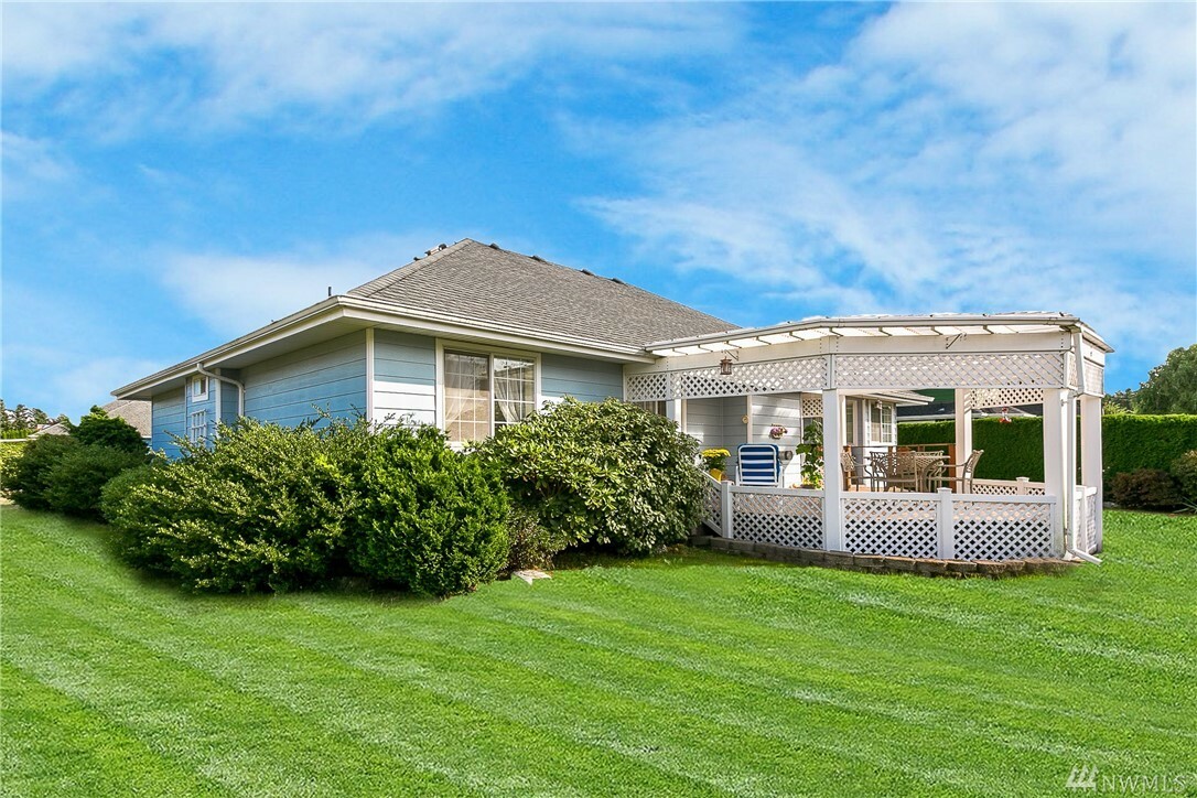 Property Photo: 1307 Woodfield Dr WA 98264