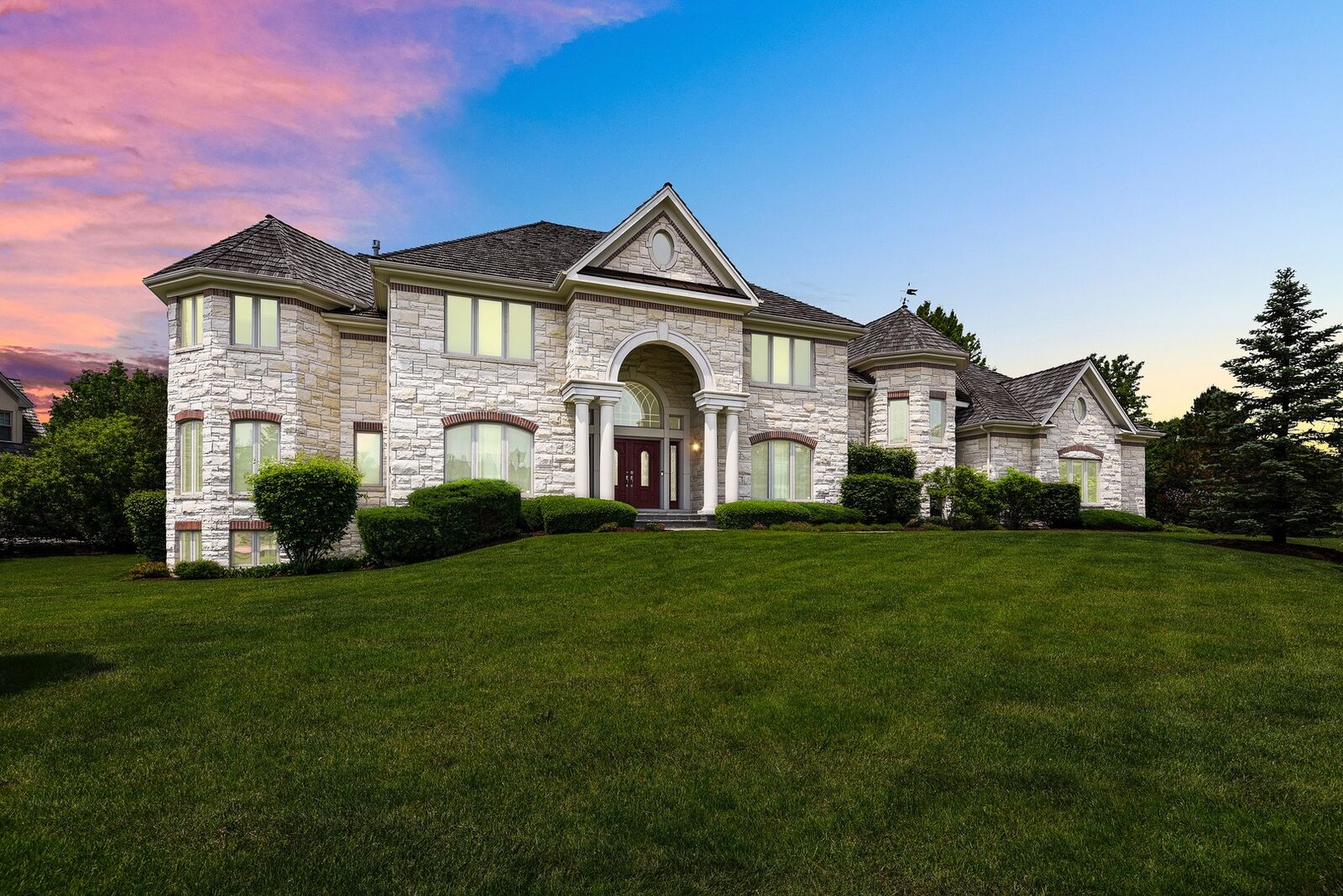 Property Photo: 8512 Johnston Road IL 60527