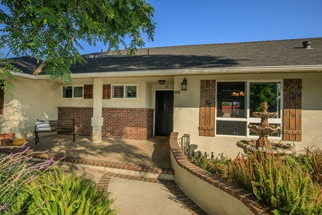 Property Photo:  1078 Waverly Heights Drive  CA 91360 