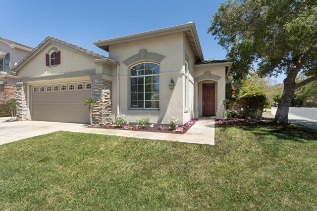 Property Photo:  570 Camino Agua Dulce  CA 91320 