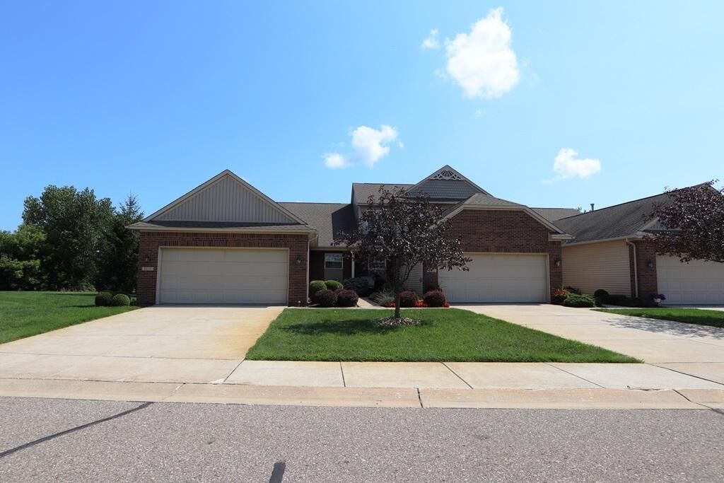 Property Photo:  4038 Horizon Drive  MI 48423- 