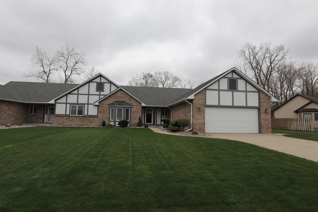 Property Photo:  6047 Oak Creek  MI 48473 