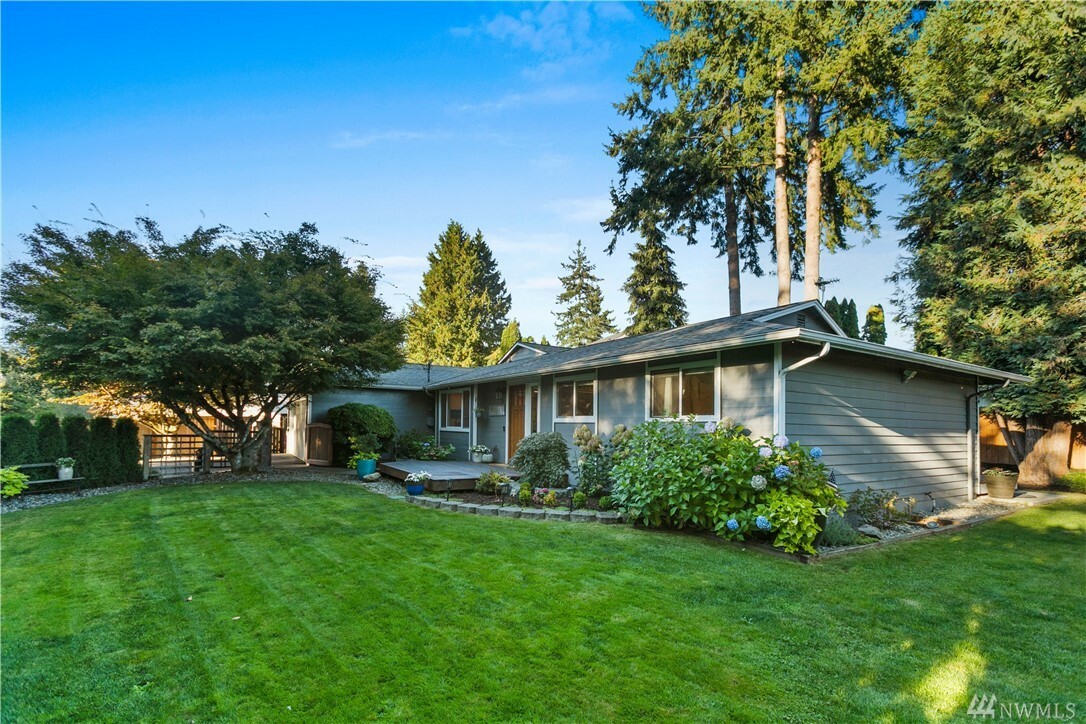 13923 Jefferson Wy  Lynnwood WA 98087 photo